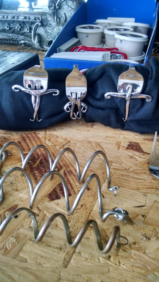 2BareBones's tweet photo. Custom jewelry here at BareBones Chopper just call us for your gifts 708-826-5343   #woman #jewelry #customjewelry https://t.co/JbNzoWAKlY