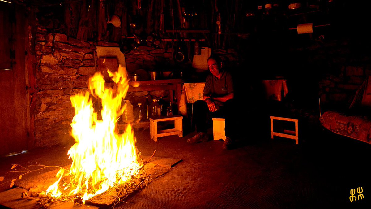 Il primo freddo si fa sentire anche a #Dorgali. Nel cuile di Billia a Suttaterra il calore del fuoco e dei racconti