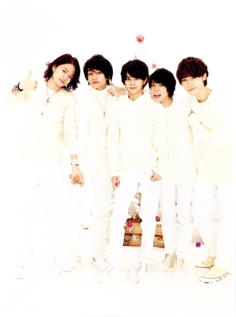 Kira6chan's tweet photo. ふまけん手繋ぎ事情把握……ふまけん2人してドヤって親指立ててるのすごくふまけん。すごく良いふまけん… https://t.co/MkDPPK9bSP