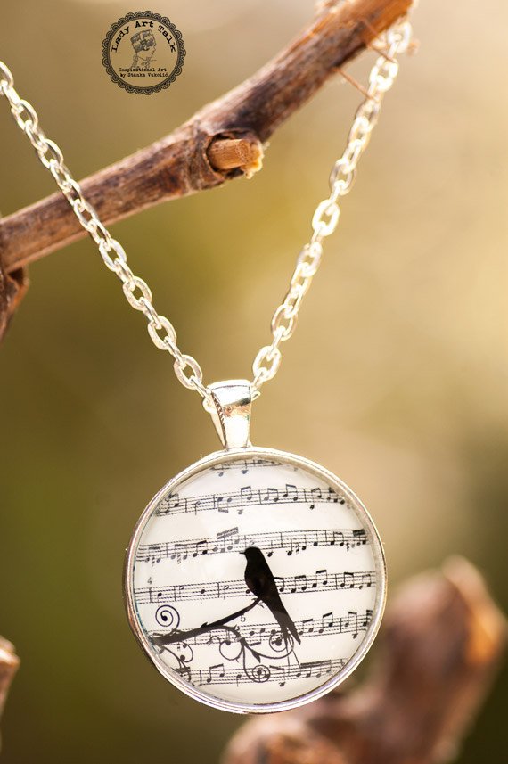 StankaVukelic's tweet photo. #MusicNoteBird #Pendant Necklace, #GiftsforMusic Lover #forMusician #forher https://t.co/y4ctHTNBoV https://t.co/fWam2d81g1