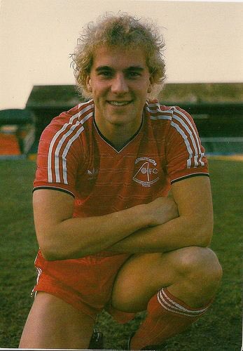 Happy 52nd Birthday to former midfielder Neale Cooper, his 4th goal v that mob in 82\ Cup Final a joy!! 