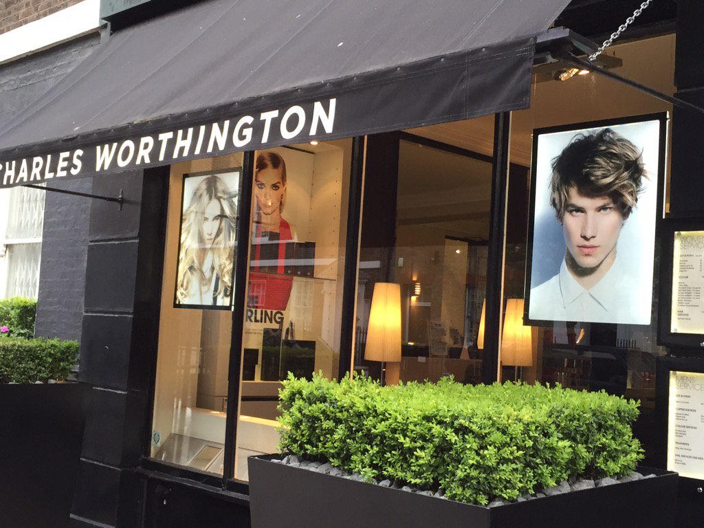 salonscreens's tweet photo. Most asked for #lightbox - Double sided #SM Tablet style #LED light box #luxury #getnoticed #marketing #branding https://t.co/ZBvvNeAYPR
