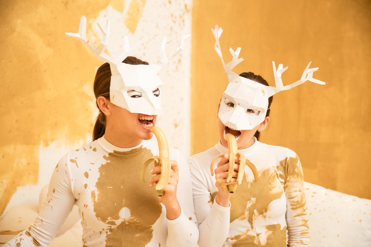 Horizont's tweet photo. Musikvideo #Gold: Wie Zum goldenen Hirschen sich zum Geburtstag selbst feiert https://t.co/ErW7voxE0J @Platzhirschen https://t.co/Do7Va6epFw