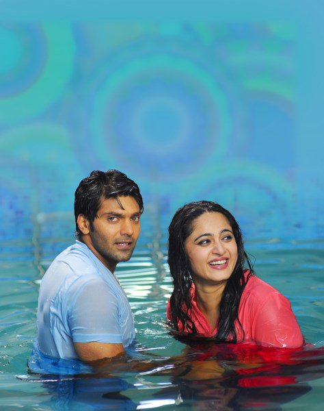 DoneChannel1's tweet image. .@prakashraaj plays #Satyanand a businessman n #Injiiduppazhagi