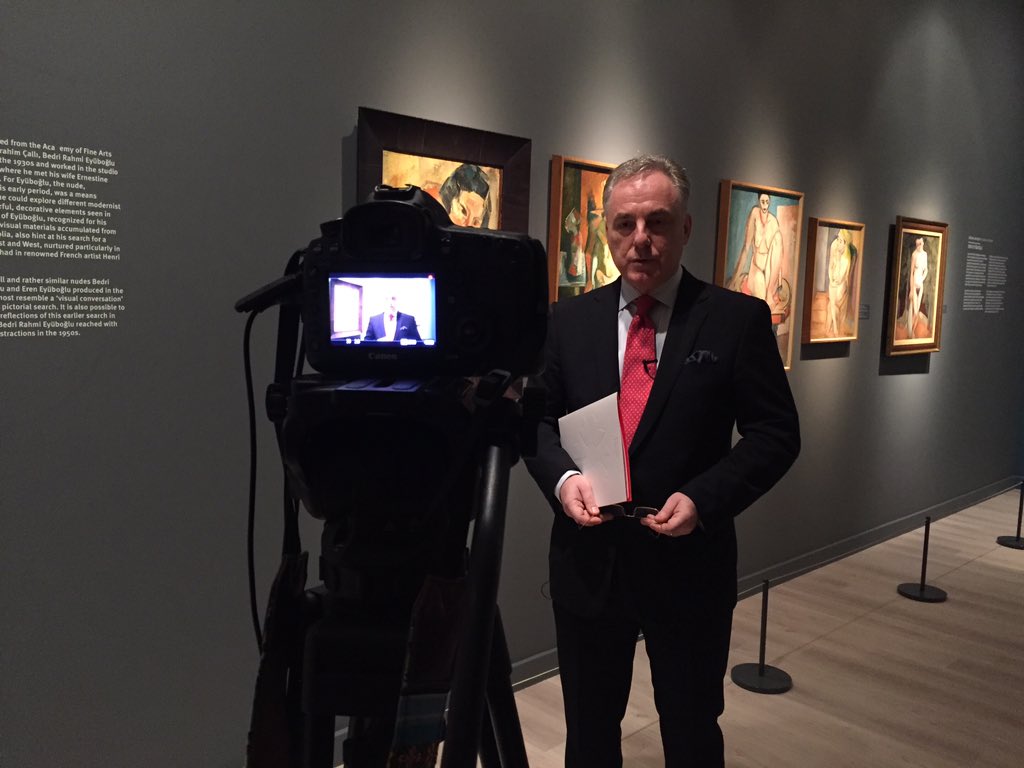 dygmrzfnlgl's tweet image. Sevgili Özalp Birol ve Ahu Antmen #pwcinternettelevision için iki önemli sergiyi anlatırken.. @PeraMuzesi