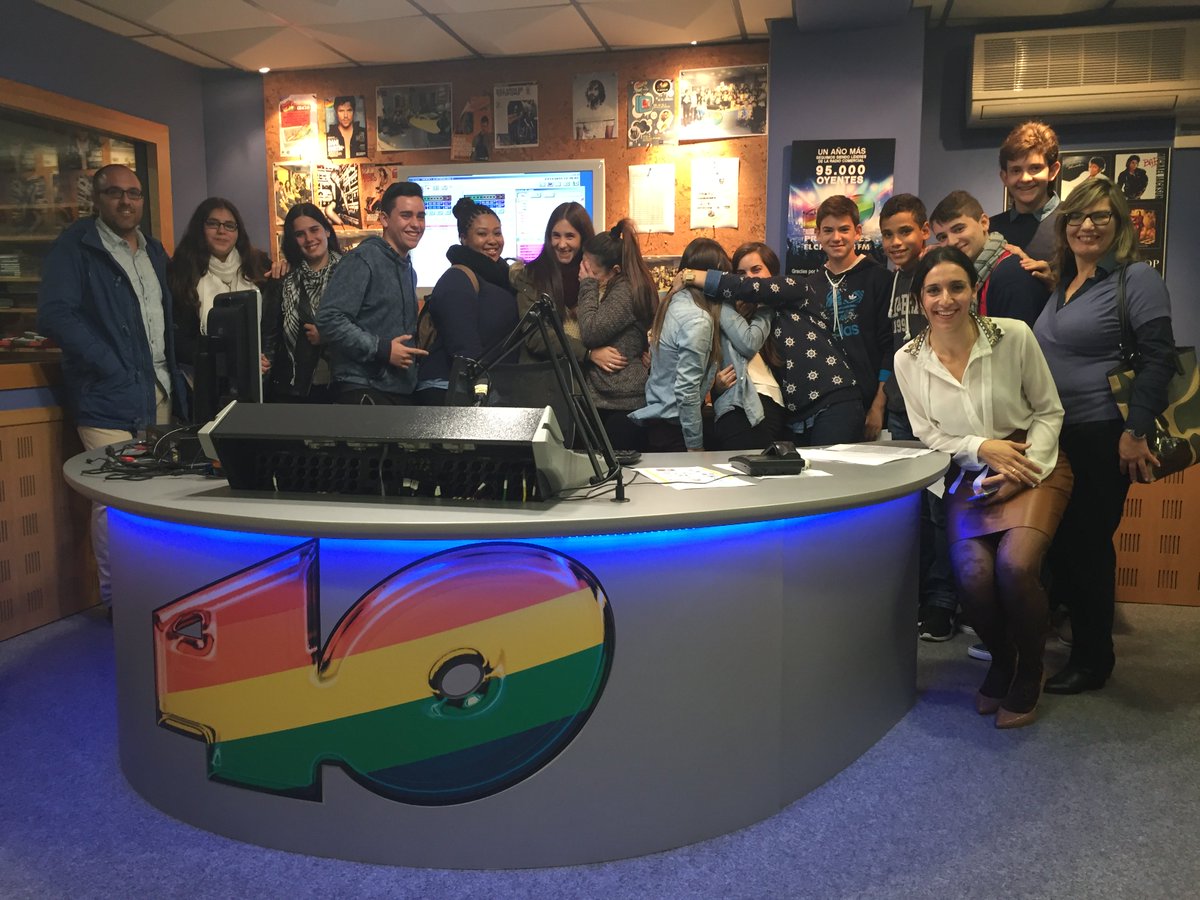 El IES Joanot Martorell por la emisora. Grandes chavales que descubren la #Radio por dentro. Una mañana divertida