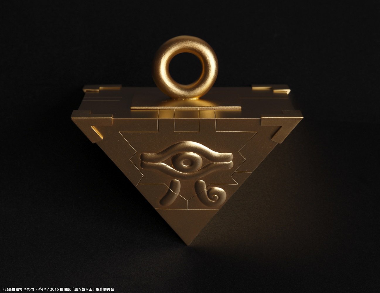 中外鉱業 ジャンプフェスタ16 情報 12 19 土 日 幕張メッセにて 劇場版 遊 戯 王 の公開を記念し 中外鉱業特製 純金製 千年パズル の展示を行います 是非お立ち寄りください 参考推定 価格25 000 000円 非売品 T Co Qxbag6hroo