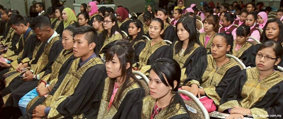 NewsBFM's tweet image. . @SUHAKAM : "An Orang Asli left behind is an Orang Asli lost"
Listen: bit.ly/1lGEmjp