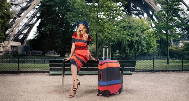 .<a href="/BibeliB/">BibeliB Paris</a> invente une housse tous risques pour les #valises 
trib.al/5UfGyHC #voyage #tech