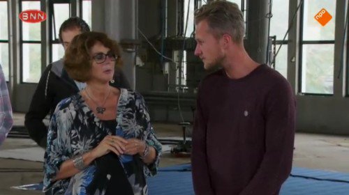 LINDAnieuws's tweet photo. TV gemist: Kandidaten maken doodskist voor zieke Marina in ‘Oud en Nieuw’ - https://t.co/uaTUjjOUOW https://t.co/kj5OXvAWya