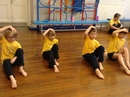 ThinkCreateMove's tweet image. Hade Edge: 'Dance linked to geography work on rivers. We created the movement of water, a very calming lesson'