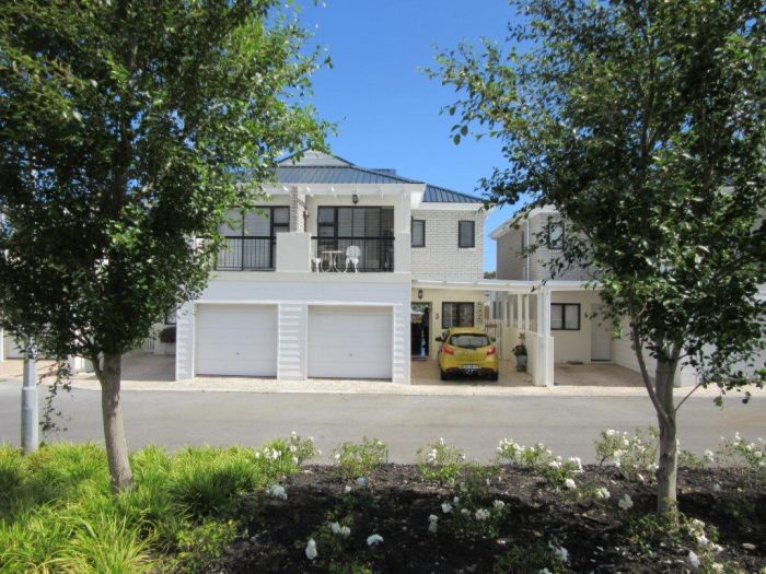 Aida_National's tweet photo. Hermanus, Onrus - R1,495,000  #forsale #property
Deon Esterhuyse:083 284 0027/(028) 316-3393
https://t.co/fs2DnQhSWc https://t.co/7fSrhK6NNQ