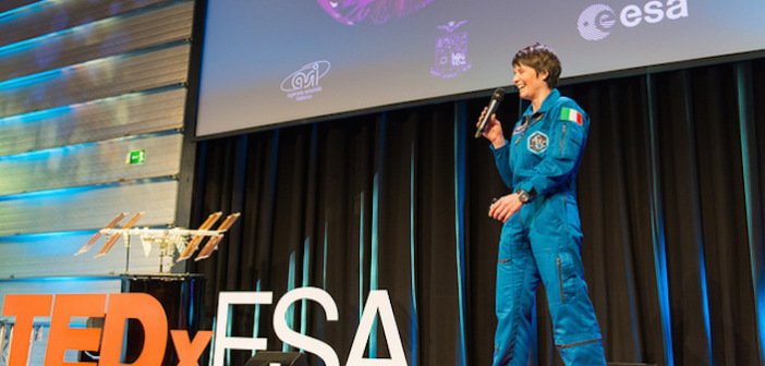 ThisHeadStuff's tweet photo. #ICYMI: @niamhiepoos takes us all along to the @TEDx #space event with @ESA.
https://t.co/ogNvbzKTPu #Science https://t.co/bChCTAFH3Z