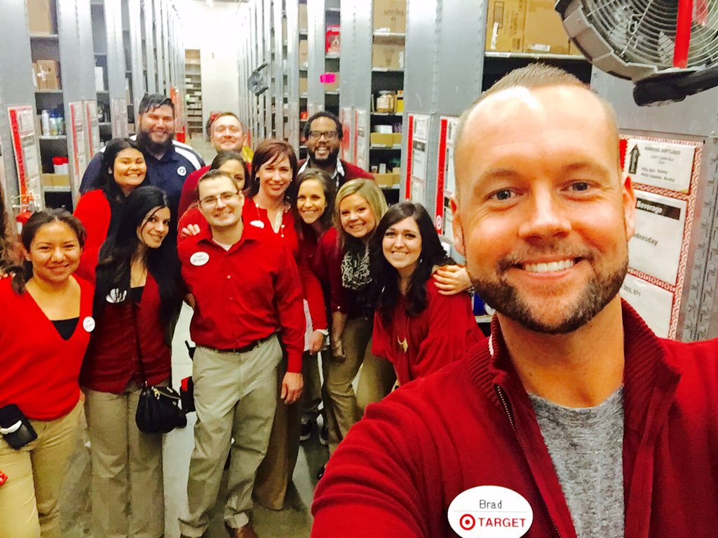 ConnieDroge's tweet photo. #G391Engagement T176 the sweet smell of a GREEN backroom!💚✅@HatchDonald @RochelleAdams19 @DerinBriggs @bradw_taylor https://t.co/JeSeamlWOF