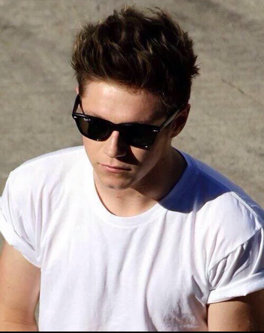 larryvidoca's tweet photo. #MTVStars One Direction https://t.co/RtJ30Nnfs0