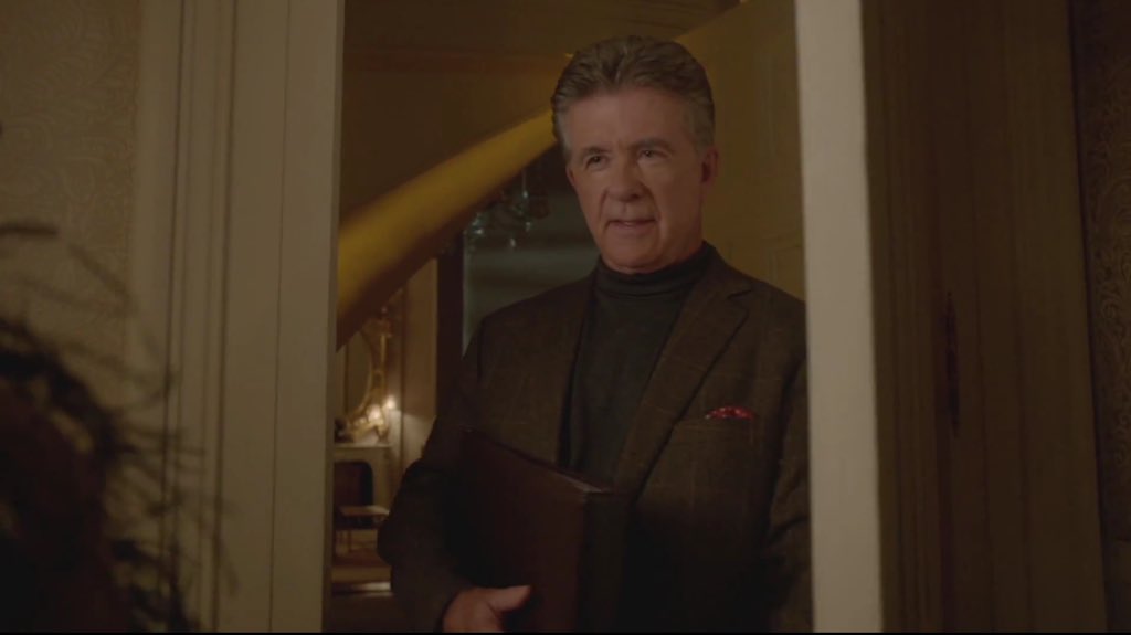 sqnewsupdates's tweet image. Chanel &amp;amp; Mr. Radwell in 1x10, "Thanksgiving" #ScreamQueens