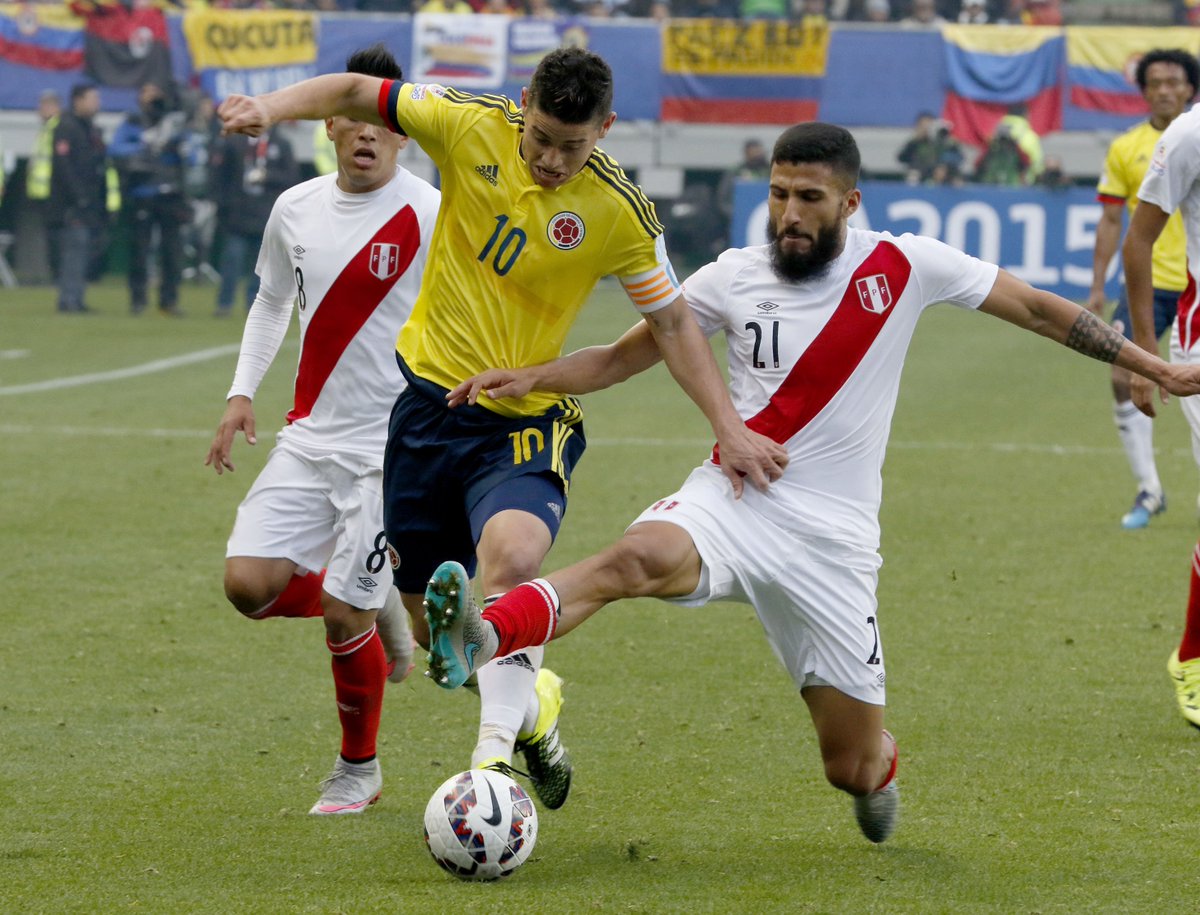 FCFSeleccionCol's tweet photo. Nuestro capitán @jamesdrodriguez es nominado al equipo del año de la UEFA. #OrgulloFCF https://t.co/MkHdQ1qZJF