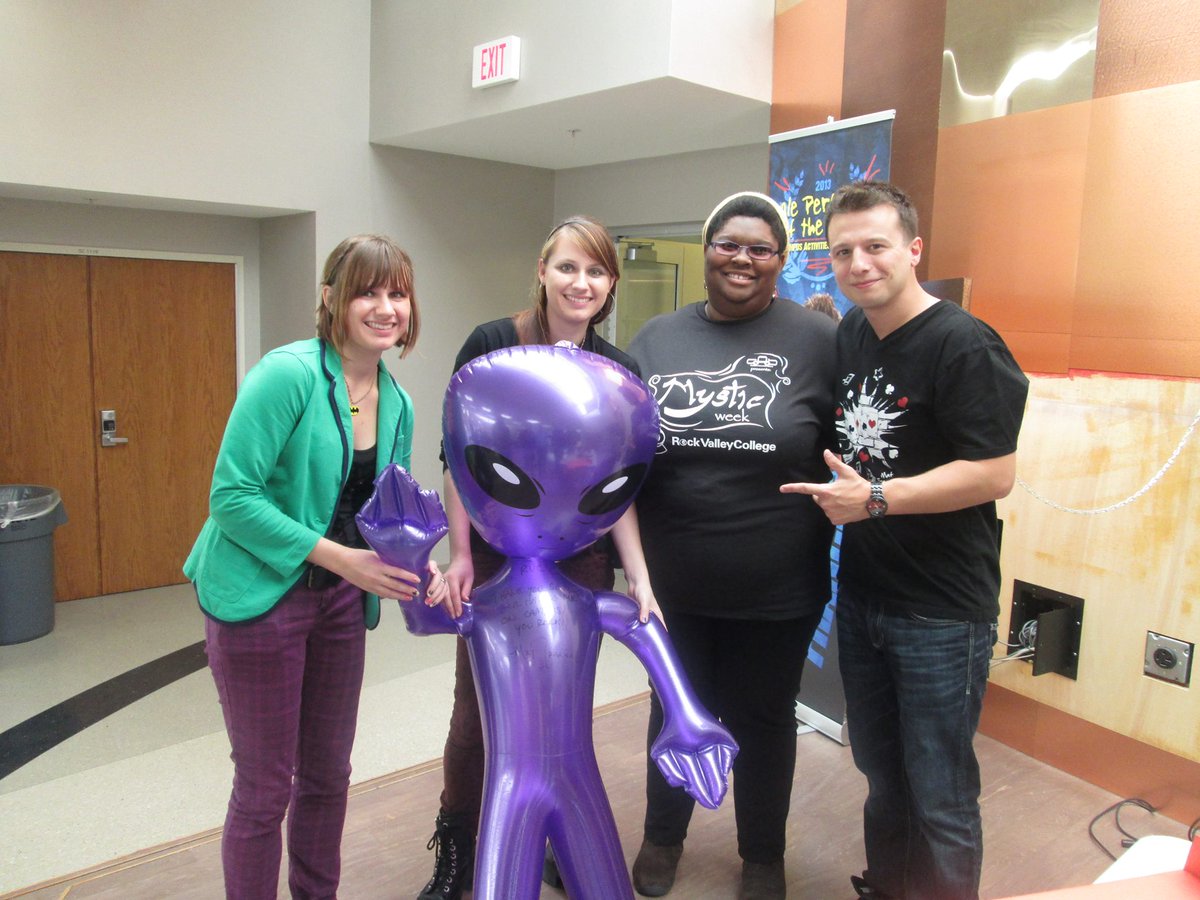 rvcgoldeneagles's tweet photo. 50th Fridays: Before he won @nbcagt @RVC_CAB brought @MatFrancoMagic to RVC on 10/29/13 for Mystic Week! #RVC50 https://t.co/qR43txRFHj