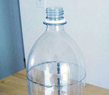 hidropcaseranet's tweet photo. Hidroponía en una botella de 2 litros. Apto para niños! https://t.co/ObGEdDdXmS https://t.co/rPrnNUEm3I