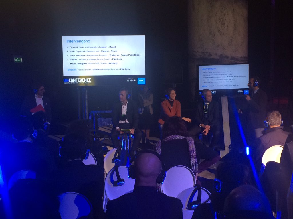 Valerio_Greco's tweet photo. @FedericoSuria #EMCItalia intervista @OttavioCrivario #Moxoff "Come portare la Matematica in Corsia" #UNConference https://t.co/ph0RUhB0e1