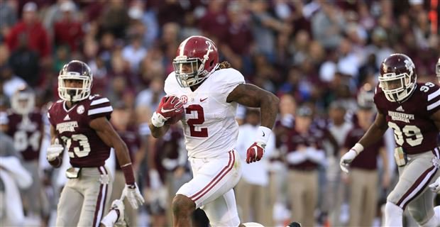 Bama_247's tweet photo. Will #Bama RB Derrick Henry extend his rushing touchdown streak this week? Rtw for Yes, Like for No #RollTide https://t.co/i5onSjCwvQ