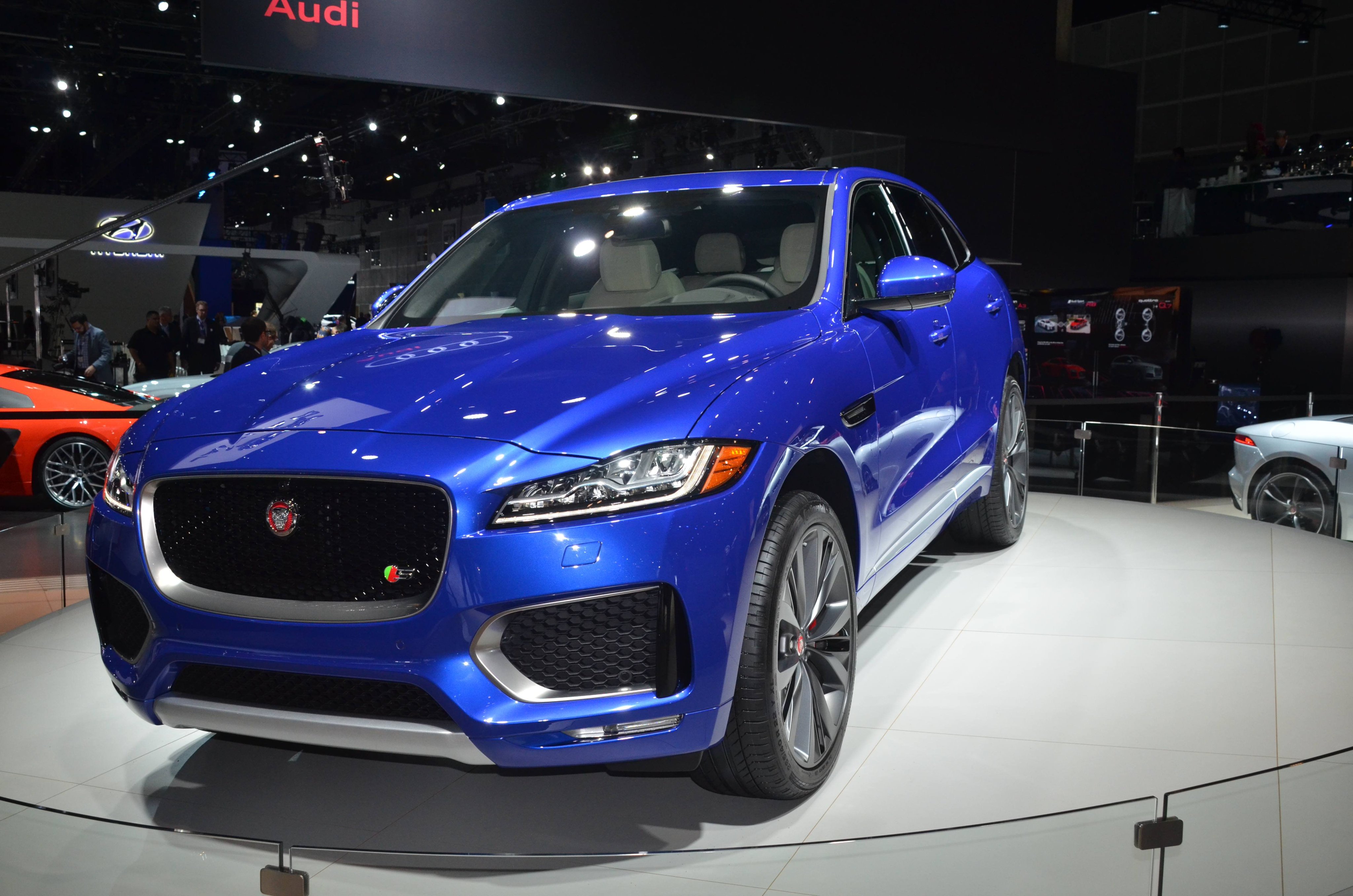 Ягуар f Pace
