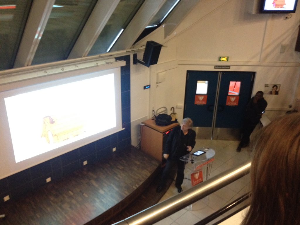 MarionDonGom's tweet image. Monsieur @plantu est habituellement dessinateur, aujourd'hui il est conférencier.
#liberté @supdepub