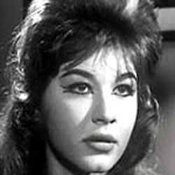 celebirthdays1's tweet photo. #HappyBirthday! #Shwikar - #MovieActress from #Egypt, Birth sign #Sagittarius https://t.co/RDEhaCdvCO https://t.co/5RVdsuCJ26