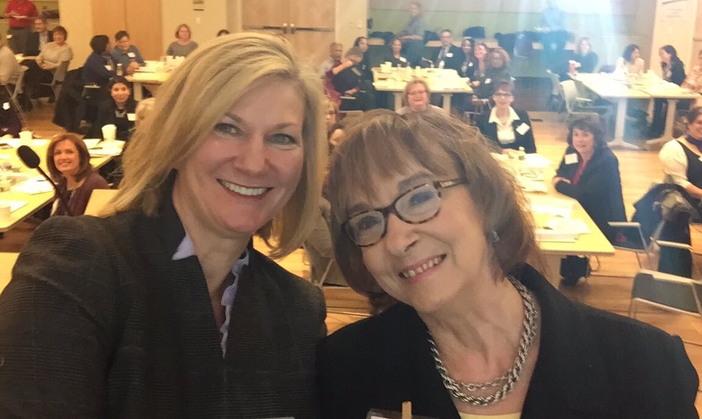 KLemleyRoberts's tweet image. Thank you @gail_lebert for moderating @ComcastNewEng #CommunityPartnerBreakfast #WEDriveChange @ComcastWomen