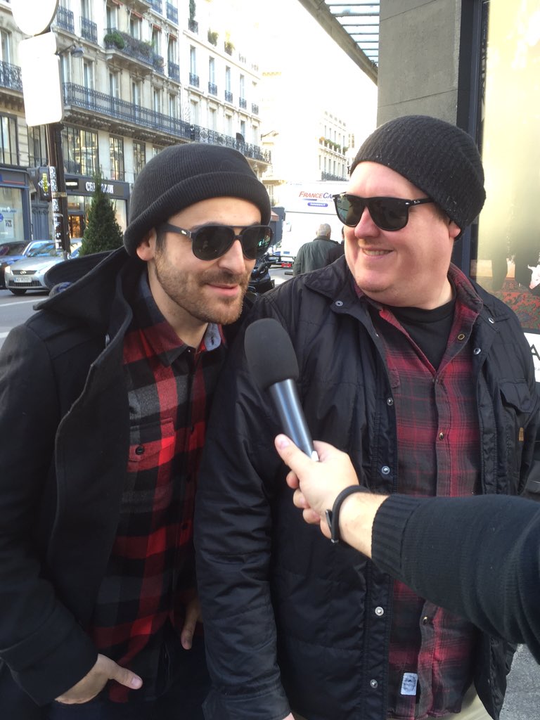 TBT9_W9's tweet photo. Il en pense quoi ton frère ? #TPMP #PDS @CamilleCombal #BeHappyAvecCamille https://t.co/IGWFPHlEXQ