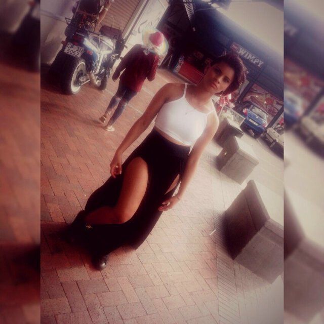 coco_nicki's tweet photo. #MVdesign maxi skirt and halter neck top https://t.co/ieSpJBHRiW