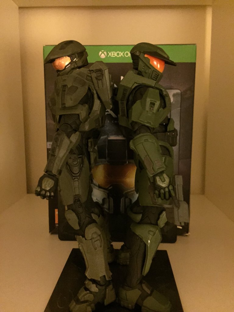 ZeBouchon2's tweet photo. Enfin ! Voilà pour ma ZeBouchon2 edition de #HaloMC #XboxOne ! https://t.co/z9sc3TSJej