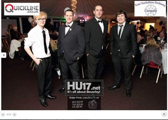 AnJRacing's tweet photo. @TrainOfKites
Looking good guys. #AnJRacing #glitterball #raisingmoney https://t.co/x81m2BSmUk