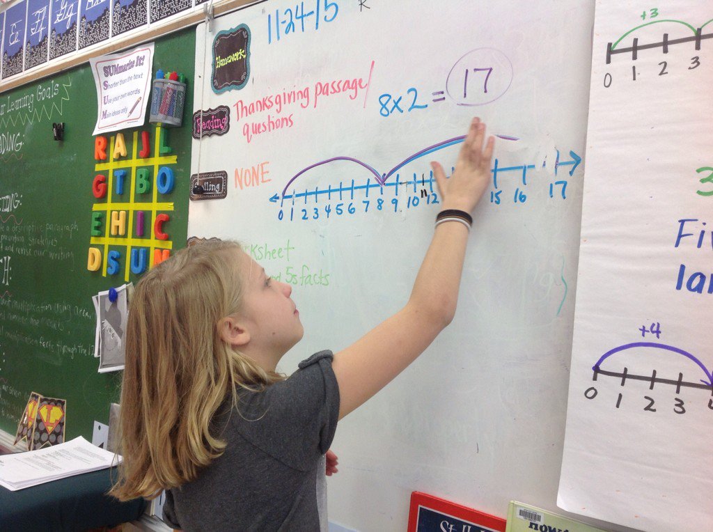 MsDaysClass's tweet photo. We are awesome mathematicians @CarrolltonES #findingmistakes #commonmistake #multiplicationnumberlines https://t.co/dm4XomYhNz