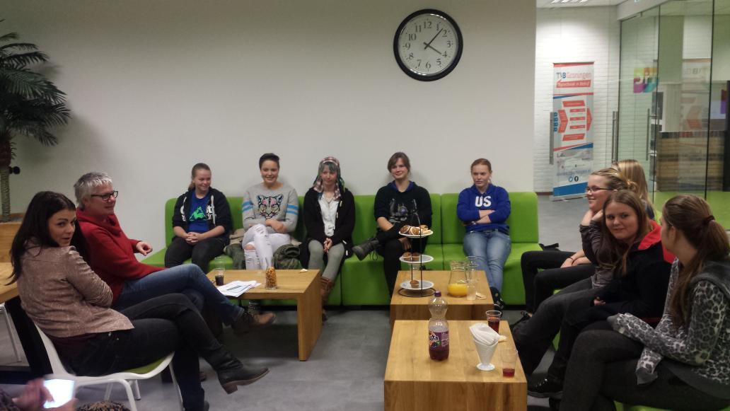 Steeds meer meiden in de techniek. ze ontmoeten elkaar in TIC.