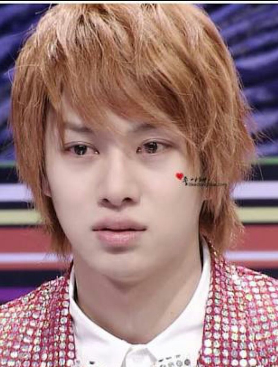 こっぴぃ 妄想or共感bot ベスア見てたらリア友から 関ジャニの横山くんが 韓国のスーパージュニアのヒチョルに似てる って言ってたから ヒチョルを調べてみた 髪型 目線 角度とか似てるの見つけたw 1mmでもいいと思ったらrt ベストアーティスト