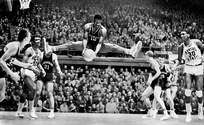 Happy Birthday to one of the best to every play, Oscar Robertson, \"The Big O\" 