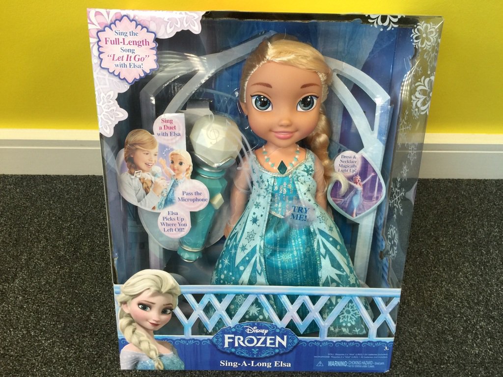 very_ireland's tweet photo. WIN a Sing-A-Long Elsa! Just RT to enter and we'll announce a winner at 10am tomorrow https://t.co/32sbkSK8Xw https://t.co/2FW1TTA0VM