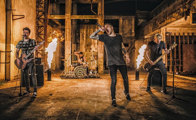 hxclife's tweet photo. Banda @festivalconecta: @DENYoficial estrena nuevo video para ‘Invencible’: https://t.co/dseXLY7nfW https://t.co/VALcadmz9G