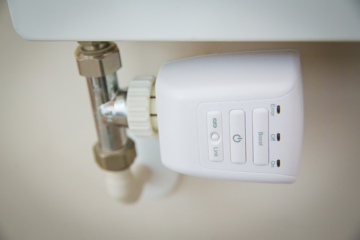 LightwaveRF's tweet photo. Smart zone heating for your home, and for incredibly low cost! #RemoteHeating https://t.co/3X7kaGwIyU https://t.co/CZ0xm6jpWY