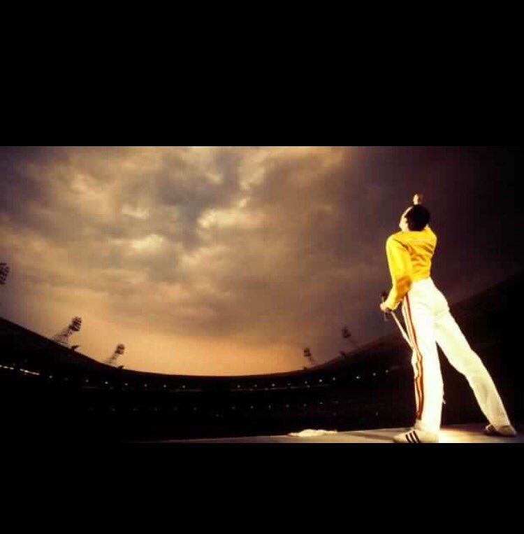 UEventGroup's tweet photo. El Gran #feeddymercury #icon #legend #singer #voiceforever #uevent #movemostumundo 🌎 https://t.co/Mcqvc4wWEc
