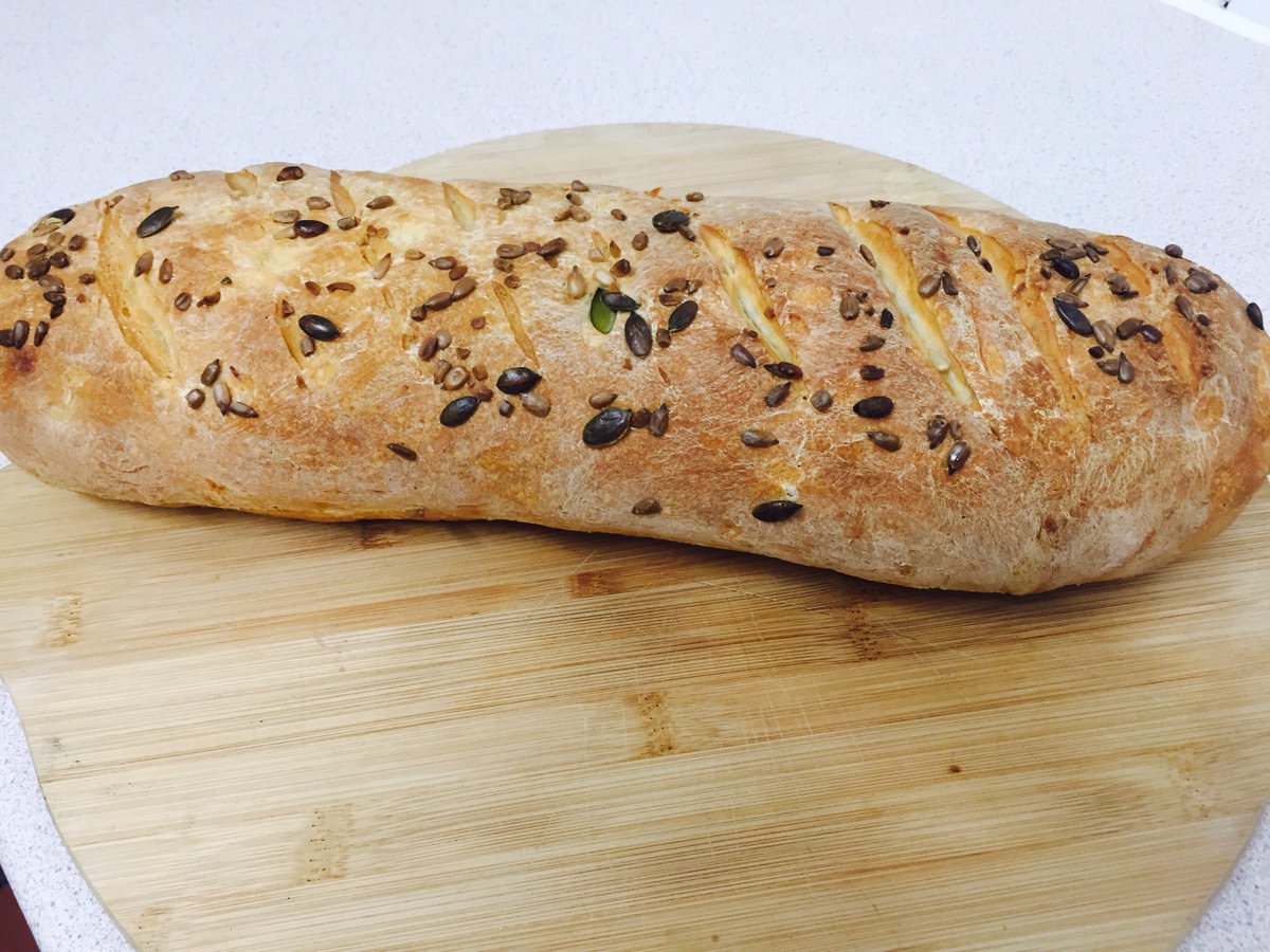 RenosNottingham's tweet photo. Parmigiana delicious and homemade bread 🍷 https://t.co/uCWh15W6ct