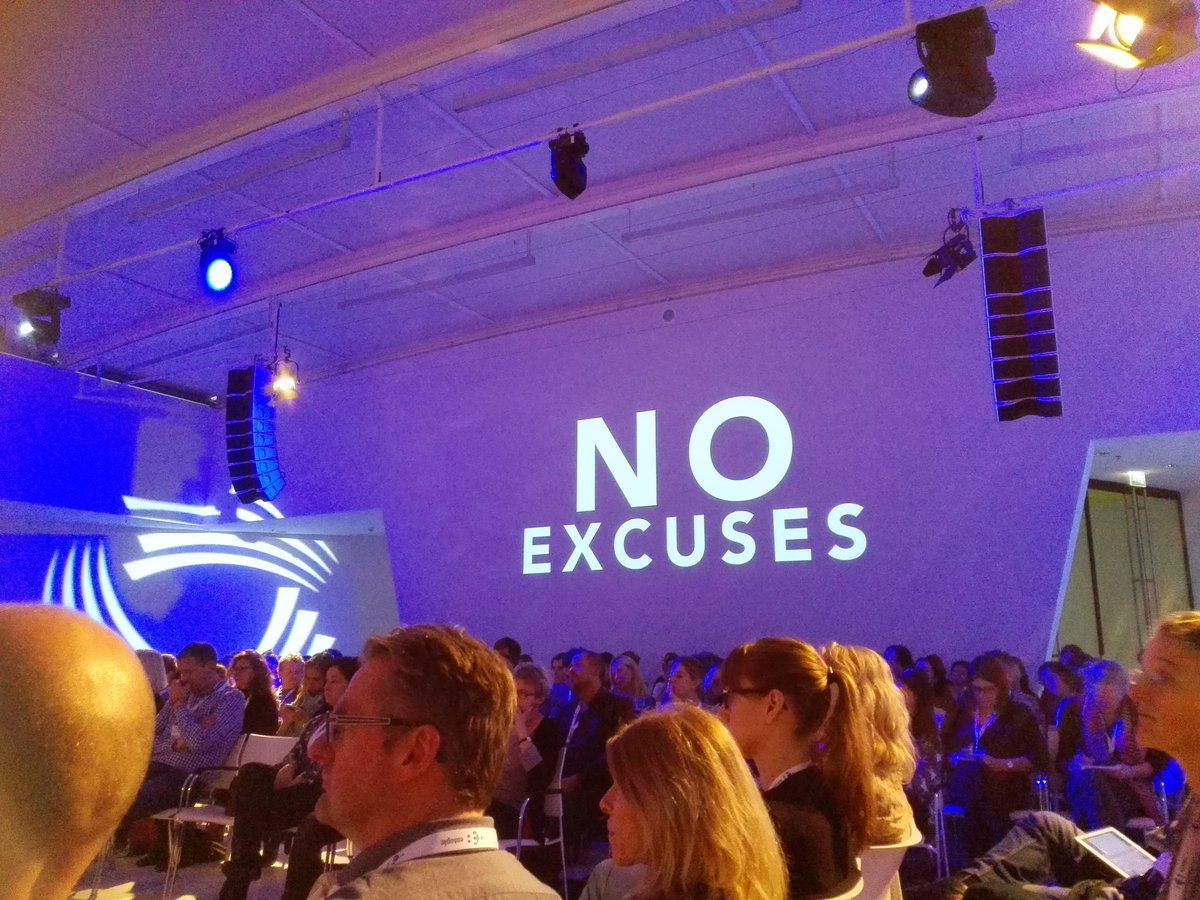 svanlien's tweet photo. Powersessie @cc_chapman als afsluiter content congres #wcm15 #cmw15 . Geen excuses om geen verhalen te vertellen https://t.co/DwzamtP0LP