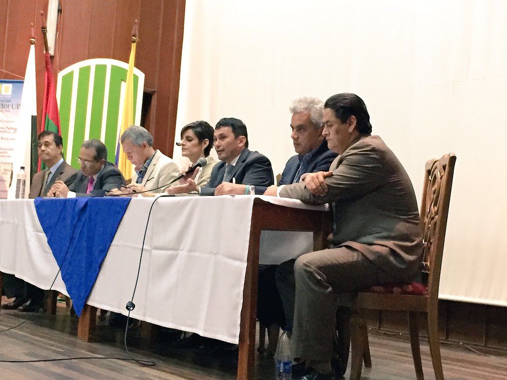 UIS's tweet photo. #UISparticipa Ronda de preguntas a los candidatos a @RectoriaUIS sigue en vivo aquí ->https://t.co/i5oNdp3chR https://t.co/enPoH5jX6f