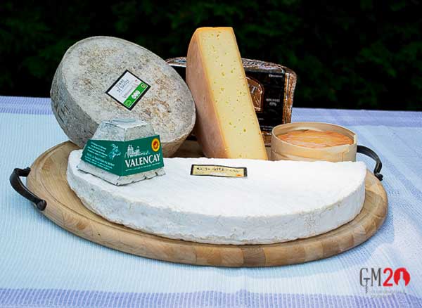 GM20_Quebec's tweet photo. Il reste encore une dizaine de places pour notre vins-fromages du 04 décembre :) Détails : https://t.co/A4OAxCPvpH https://t.co/FFKh0VGfqt
