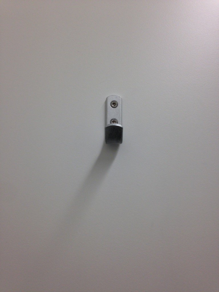 TJ_Kiwi's tweet photo. Ooh hello #BathroomHook I'm back again πππ https://t.co/vPXAfz1REF