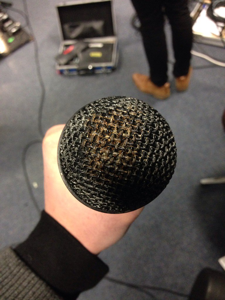 RobDamiani's tweet photo. Think im gonna need a new microphone before tour 🎤 #mingfest https://t.co/p3qK5s77ia