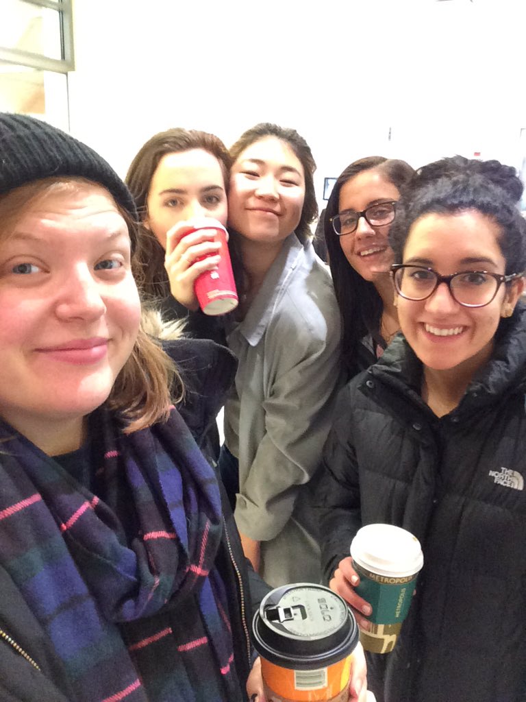 hottochocolotto's tweet photo. Team photo! #comm327 #chi5 https://t.co/gERqFZRnAC