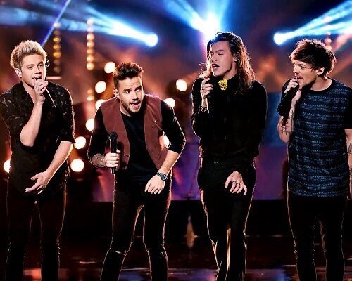 vminzoro's tweet photo. the boys really deserve it #GRAMMYs #MTVStars One Direction https://t.co/pvPlmHWH2X