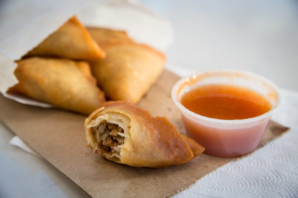 Good news 4 tastebuds: we'll have <a href="/SultanofSamosas/">Sultan of Samosas</a> at End of Season on Thursday. Get some! nffttendofseason.eventbrite.ca